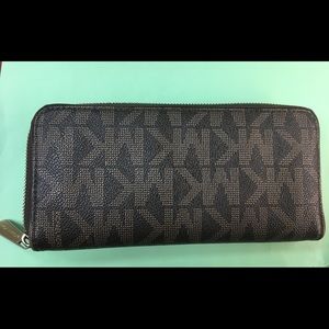 Michael Kors wallet
